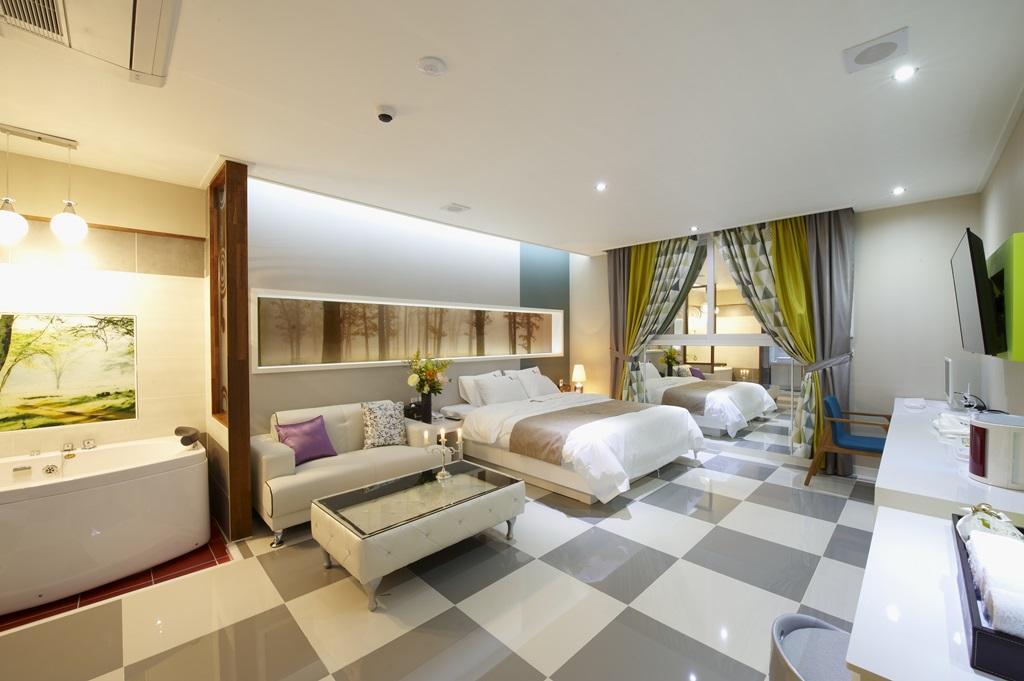 Hanam 1St Business Hotel Gwangju Metropolitan City Buitenkant foto